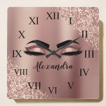 Rosen Gold Rosa Monogram Glitzer Eyelashes<br><div class="desc">Rose Gold - Schwarz rosa Imitate Foil Metallic Sparkle Glitzer gebürstete Metal Monogram Name and Initial Eyelashes (Lashes),  Eyelash Extensions and Eyes niedlich Wall clock. Das Design macht den perfekten 16 Geburtstag,  Hochzeit,  Brautparty,  Jubiläum,  Babydusche oder Junggeselinnen-Abschied Geschenk für jemanden,  der einen trendigen coolen Stil sucht.</div>