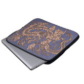 Rosen-Golddrache auf blauer Laptopschutzhülle (Vorne Knopf)