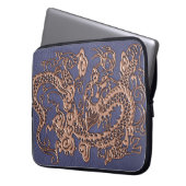 Rosen-Golddrache auf blauer Laptopschutzhülle (Vorderseite Links)