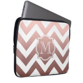 Rosen-Goldsparren-Monogramm Laptopschutzhülle (Vorne Rechts)