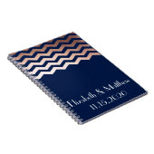 Rosen-GoldZickzack personalisierter Notizblock (Rechte Seite)