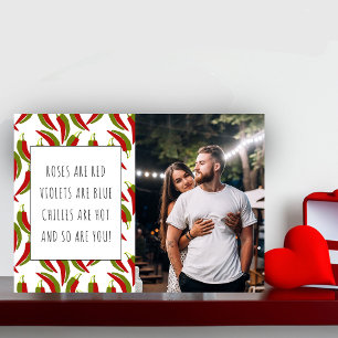 Rosen sind Rot, heiße Chili Valentinstag Fotokarte Feiertagskarte