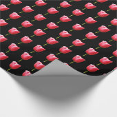 Rosen-Tulpe-Blüte gegen Schwarzes Geschenkpapier (Ecke)