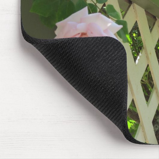 Rosen und Gitter - Martha's Vineyard Mousepad (Ecke)