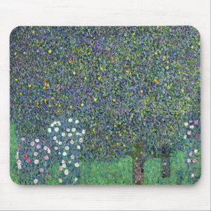 Rosen unter den Bäumen, c.1905 Mousepad