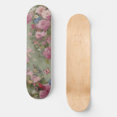 Rosenblüte mit Vogel und Schmetterlingen Grün Skateboard (Vorderseite)