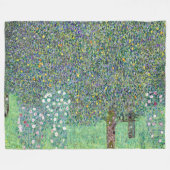 Rosenbüsche unter den Bäumen, Gustav Klimt Fleecedecke (Vorderseite (Horizontal))