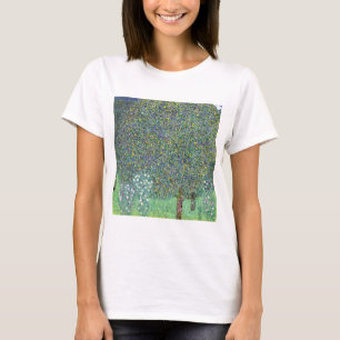Rosenbüsche unter den Bäumen, Gustav Klimt T-Shirt