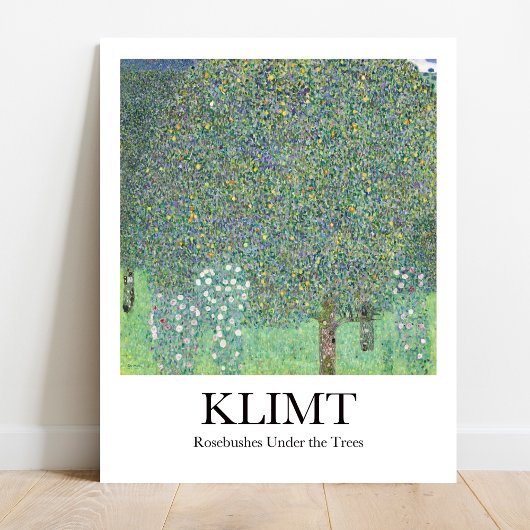 Rosenbüsche unter den Bäumen von Gustav Klimt Poster