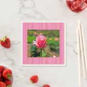 Rosengarten mit Streifen Serviette (Beispiel)