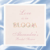 Rosenrosen-Liebe ist im Brautparty Blüten Serviette