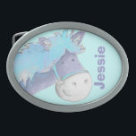 Rosenschnalle Ovale Gürtelschnalle<br><div class="desc">Reitschnalle für Kinder passen sich mit Ihrem Namen oder dem Ihres Pferdes oder Pony an. Dieses Beispiel lautet "Jessie". Niedliche Schnalle für junge Pferde und Kinder,  die Ponys Liebe. Ideal für die Eltern von jungen Pferden,  Reitzentren und Kinderreitschulcamps. Einzigartig bemalt und entworfen von Sarah Trett.</div>