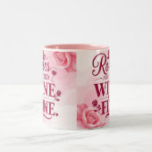 Roses are red but wine is fine chic zweifarbige tasse (Mittel)