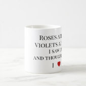 Roses Are Red Valentine’s – Romantic Typography Kaffeetasse (Mittel)