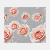 Roses In Shades Of Peach And Coral Scattered Fleecedecke (Vorderseite (Horizontal))
