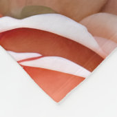 Roses In Shades Of Peach And Coral Scattered Fleecedecke (Ecke)