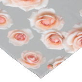 Roses In Shades Of Peach And Coral  Tischdecke (Schrägansicht)