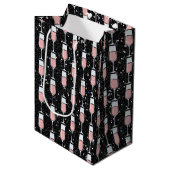Roséwein-Muster Mittlere Geschenktüte (Vorderseite Schrägansicht)