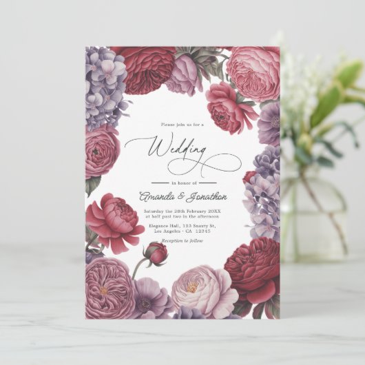 Rosewood and Dusty Lavender Floral Wedding Photo Einladung (Stehend Vorderseite)
