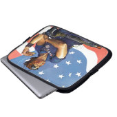 "Rosie der Nieteneinschläger " Laptopschutzhülle (Vorne Knopf)