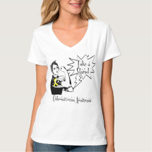 Rosie der Nieteneinschläger nehmen einen T-Shirt