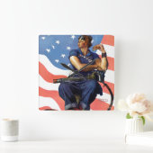 Rosie der Nieteneinschläger Quadratische Wanduhr (Zuhause)