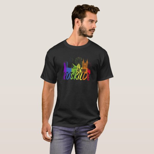 Roskilde Pride Skyline Pride Parade Roskilde T-Shirt (Vorne ganz)