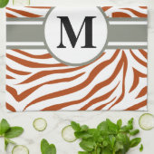 Rost-roter SafariZebra mit Monogramm Handtuch (Gefaltet)