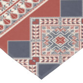 Rost- und blaue geometrische Tischdecke (Schrägansicht)