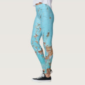 Rostblaues Metall: Texturierte Wand. Leggings (Links)