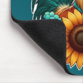 Roster mit Aquamarinem Hut und Sonnenblumen Mousepad (Ecke)