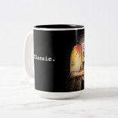 Rostige alte klassische Auto-Tasse Zweifarbige Tasse (Vorderseite Links)