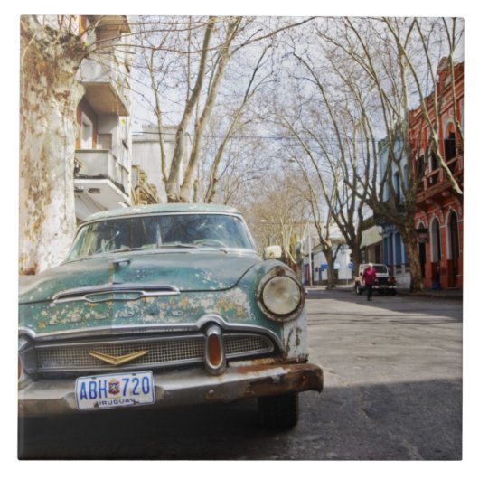 Rostige und flockige Farbe eines alten Autos Fliese (Vorderseite)