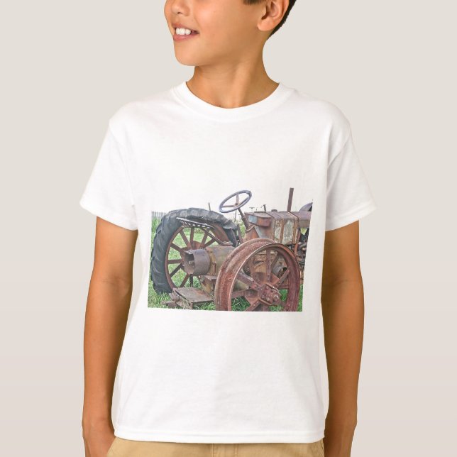Rostiger Traktor T-Shirt (Vorderseite)