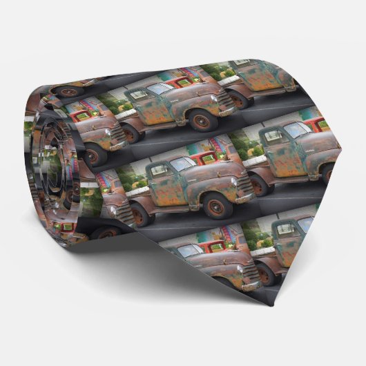 Rostiges kurzes Bett Krawatte (Gerollt)