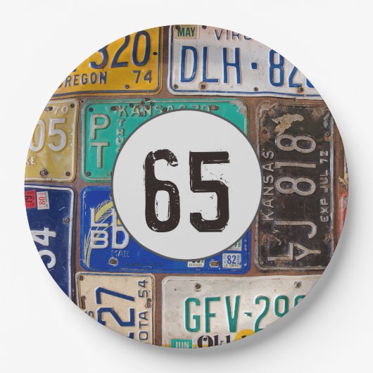Rostiges Nummernschild 65. Geburtstag Pappteller (Vorderseite)