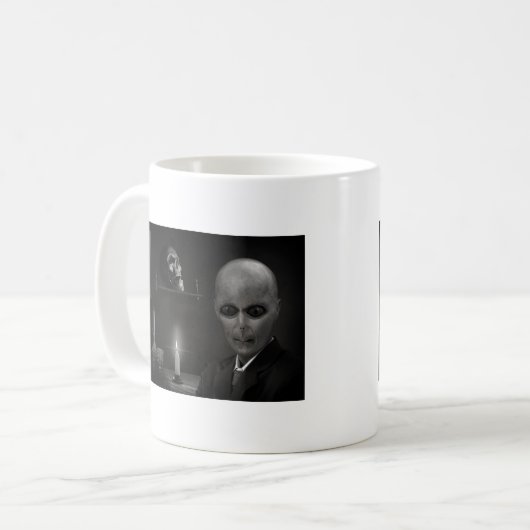 Roswell Alien Kaffeetasse (Vorderseite Links)