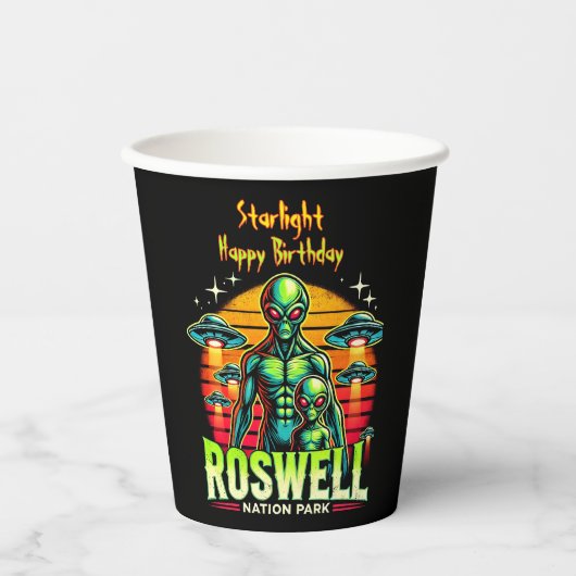 Roswells Alien Oasis erwartet Sie! Pappbecher (Vorderseite)