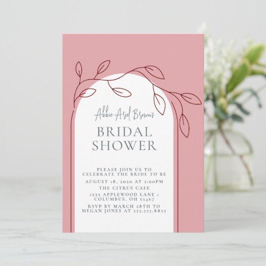 Rosy Blush Script Bridal Dusche Einladung (Stehend Vorderseite)