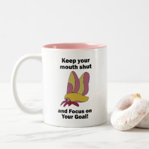 Rosy Maple Motte Hält Den Mund Geschlossen Fokus A Zweifarbige Tasse