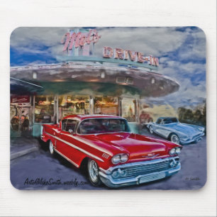 Rot 58 chevy am Autokino Mousepad