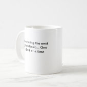 Rot-Adept wiederholt Tasse (Vorderseite Links)