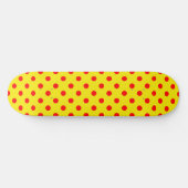 Rot auf gelben Punkten Musterdesign Skateboard (Horizontal)