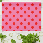 Rot auf rosa Polka Dots Design Geschirrtuch (Gefaltet)