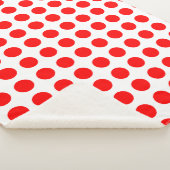 Rot auf weißen, großen horizontalen Polka-Punkten Sherpadecke (3/4)