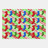 Rot, Blau, grüne Weihnachtsbäume, Strumpf und Stre Geschenkpapier Set (Vorderseite)