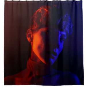 Rot-Blau-Portrait Duschvorhang