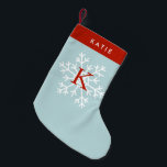 Rot-Blaue Schneeflocke Mit Monogramm Kleiner Weihnachtsstrumpf<br><div class="desc">Schöner personalisierter Strumpf.</div>