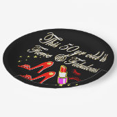 ROT FIERCE UND FABULOUS 50. GEBURTSTAG PAPPTELLER (Schrägansicht)