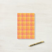 Rot Gelb Karo abstraktes Muster Post-it Klebezettel (Auf Schreibtisch)